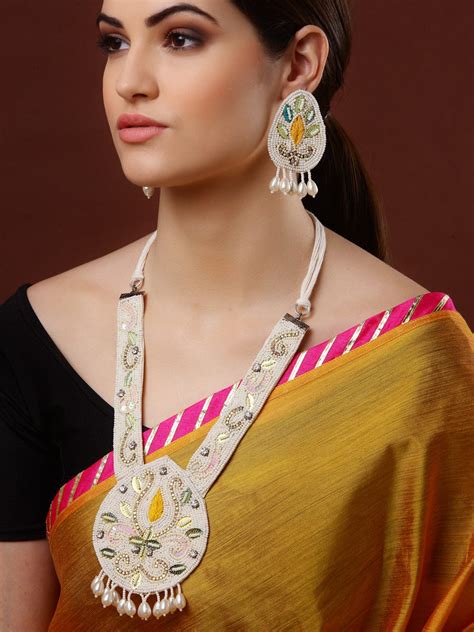 Off-White Crystals & Pearls Studded Embroidered Jewellery Set