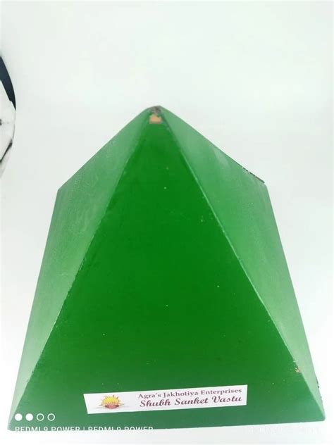 Wooden Pyramid reiki Box, Ashok Stambha - SSV Shriparni Wooden Pyramid ...