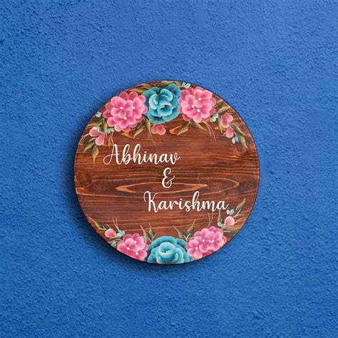 Buy One Stroke Art Circular Nameboard with Couple Names Online On Zwende