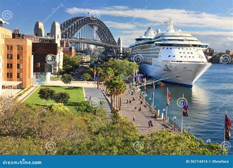 Sydney Circular Quay and Luxury Cruise Ship Editorial Stock Image ...