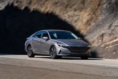 Hyundai Elantra 2022 Interior