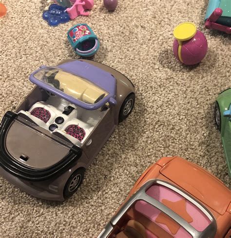 How to restore this old Polly Pocket car to the purple color of the ...