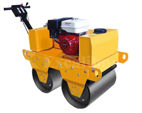 Operating a Compactor Roller 的图像结果