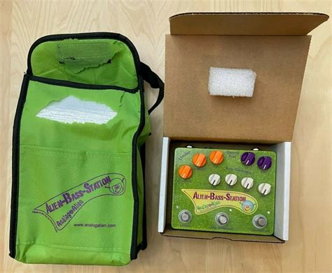 Alien Bass Station 的图像结果