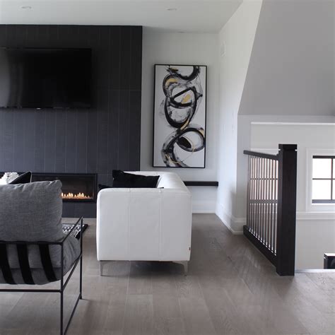 Striking Black and White Interior Design Inspiration - Harlow & Thistle