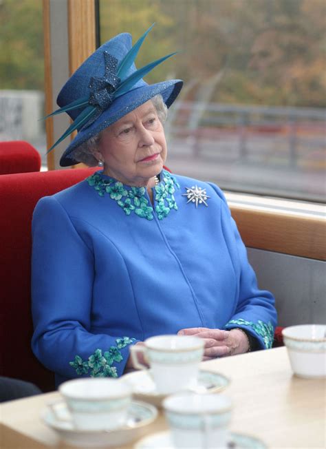 13 foods queen elizabeth ii eats every day – Artofit