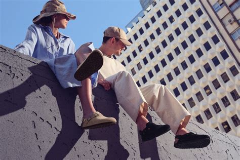 Platform Clogs & Leather Clog Sandals | Stylish, Comfortable Footwear ...