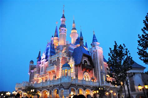 迪士尼度假区奇幻童话城堡攻略,迪士尼度假区奇幻童话城堡门票/游玩攻略/地址/图片/门票价格【携程攻略】