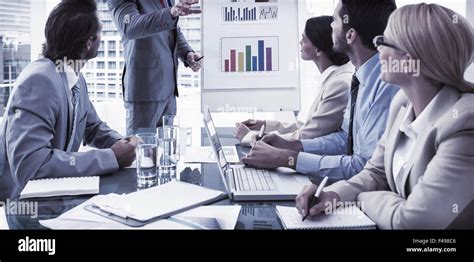 3 People Meeting 的图像结果