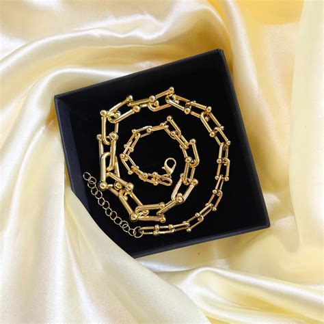 Salve Chunky Chain Link Gold Necklace