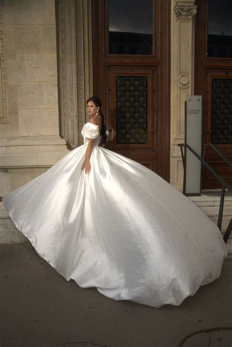 Anna - Glam Silk Mikado Wedding Dress with Detachable Skirt | Maxima Bridal