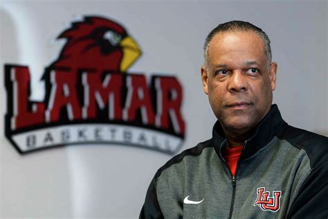 Tic Price, former Lamar basketball coach, joins Southland Conference
