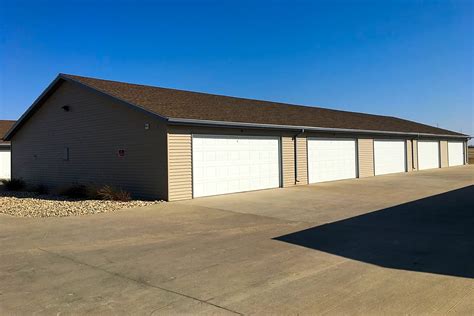 Gateway Apartments - Minot, ND 58701 | ApartmentGuide.com