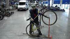 piedistallo per bici 097 cavalletto bici issof per corsa e mtb regolabile in piedistallo per bici 097 cavalletto bici issof per corsa e mtb regolabile in
