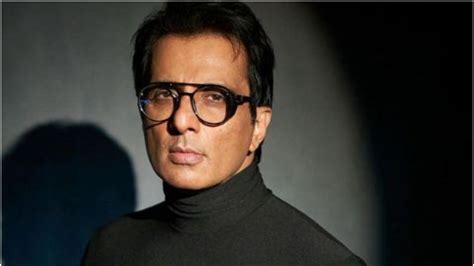 सोनू सूद को जरूरतमंदों की मदद के लिए कौन करता है फंडिंग? एक्टर ने दिया ...