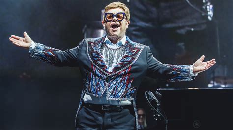 Elton John adds extra Dublin date to his farewell tour