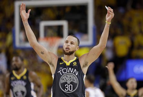 NBA Finals Game 2: Steph Curry puts on MVP-caliber show