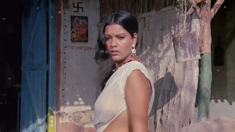 Guess Who : बॉलिवूडची ट्रेंड सेटर, बोल्ड लुकने उडवली झोप, 2 लग्नही ...