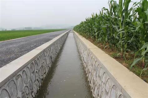 加强沟渠水系清淤疏浚 保障农田灌溉 - 镜湖新闻网