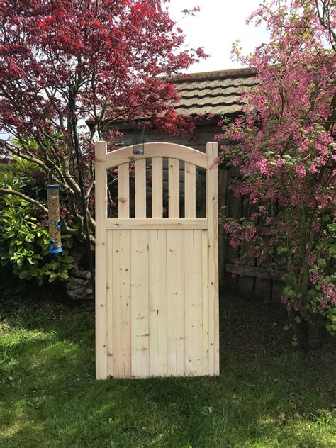 22 Wooden Garden Gate Door Ideas You Gonna Love | SharonSable