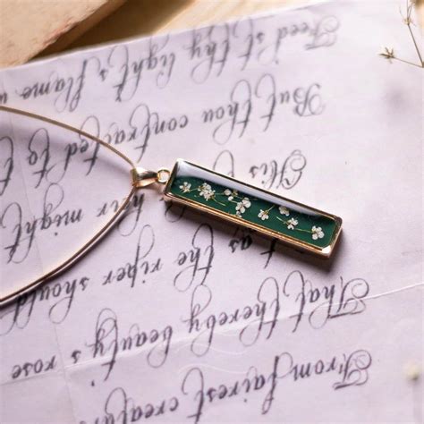 Lovejoy Unisex Necklace – Leafy Affair