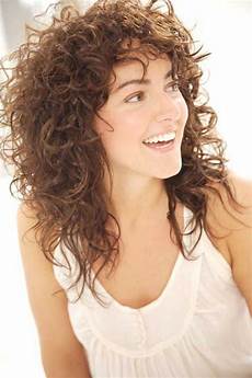 Curly Hairstyles For Hair With Layers by 35 New Curly Layered Hairstyles Hairstyles Haircuts Curly Hairstyles For Hair With Layers