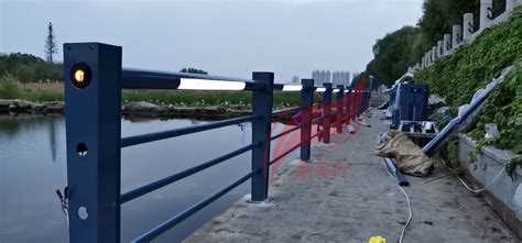 涡阳灯光景观河道护栏安装施工现场-新美叶桥梁装饰厂家