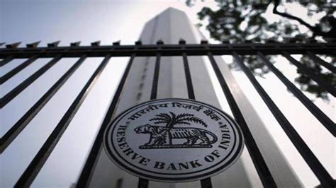 Loan borrowers rejoice! RBI recommends new benchmark for lending rates ...