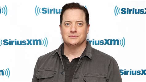 Brendan Fraser looks unrecognizable after major weight gain & total ...