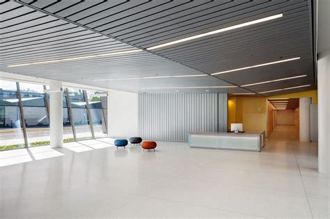 UC Lab School – Earl Shapiro Hall | Valerio Dewalt Train Associates ...