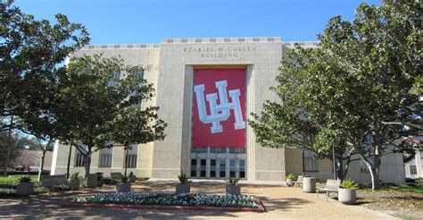 Houston University defends its Hinduism course amid charge of ...