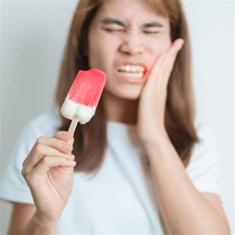 Bleeding Gums Treatment | How to Stop Bleeding Gums Effectively