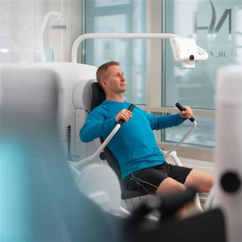 Chest Press Machine Exercise 的图像结果