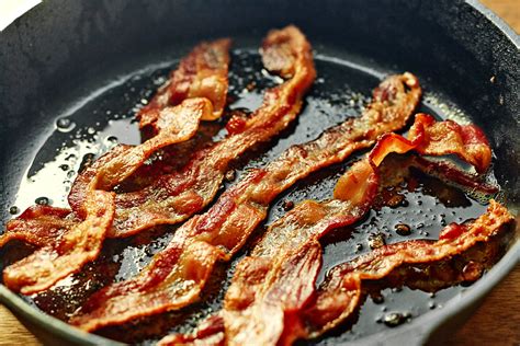 What Is The Best Pan To Fry Bacon In at Isabella Jolly blog