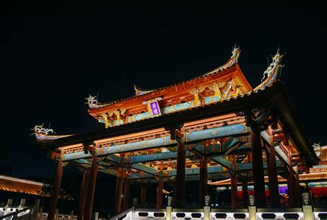 福建最大的文庙在漳州长泰，夜景璀璨夺目，白天黑夜各有不同美景_腾讯新闻