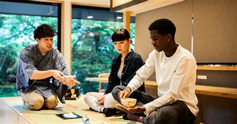 Home Country 的图像结果