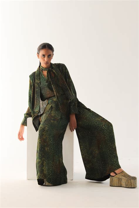 Green Freckle Overlay – Bhawa Design Studio