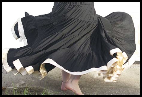 Twist Dance Flying Skirts 的图像结果