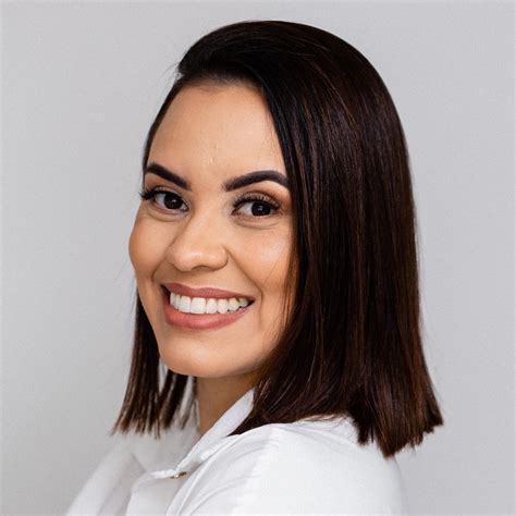 Página da Amazon de Chelle Almeida