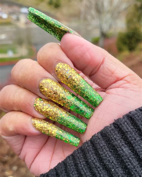 Green Glitter Nails: 30+ Party Looks to Try This Month - Nail Designs Daily
