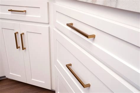 Say Goodbye To Outdated Cabinets: Exploring Refacing Costs - The Green ...