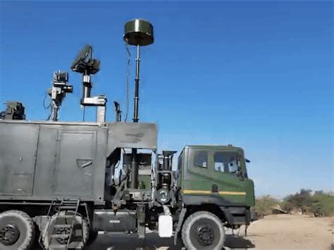 Army conducts war exercises along India-Pak border in Jaisalmer: Drones ...