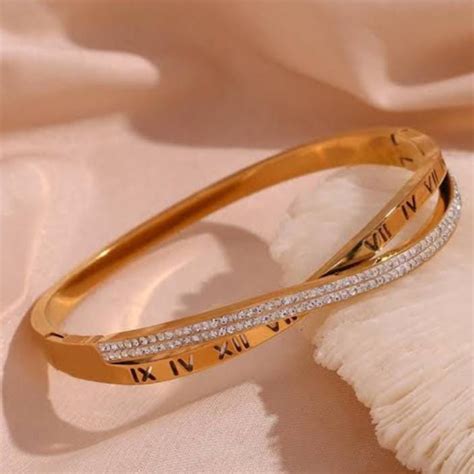 Roman Numeral Bangle – YUGOSMILE