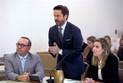 Who is on Karen Read’s defense team?