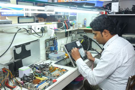 OM IT Solutions | leading laptop Repair center in delhi NCR