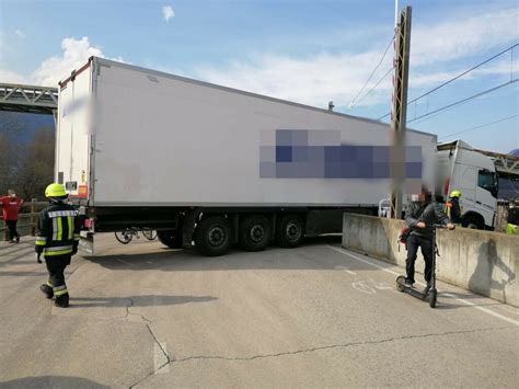 Außergewöhnliche LKW-Bergung - UnserTirol24