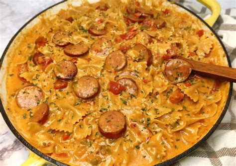 Creamy Bowtie Pasta with Italian Sausage, Sundried Tomatoes and Spinach ...