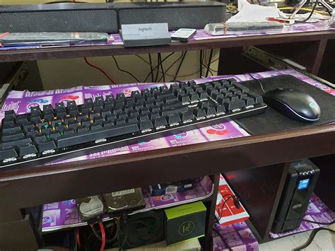 KCEVE 4 Ports KVM Switch, 4 In 1 Out HDMI KVM Switcher Box Support 4K ...