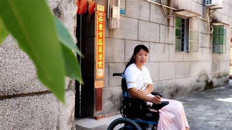 “最美佛山人”何宛凌：坐在轮椅上的她，心里想的是帮助更多人_广州平安通-广州市全家康平安通服务中心-智慧养老护幼平台-广州市巨硅信息科技有限公司