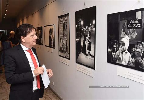 Exhibition explores life in France in the 70s- The Etimes Photogallery ...
